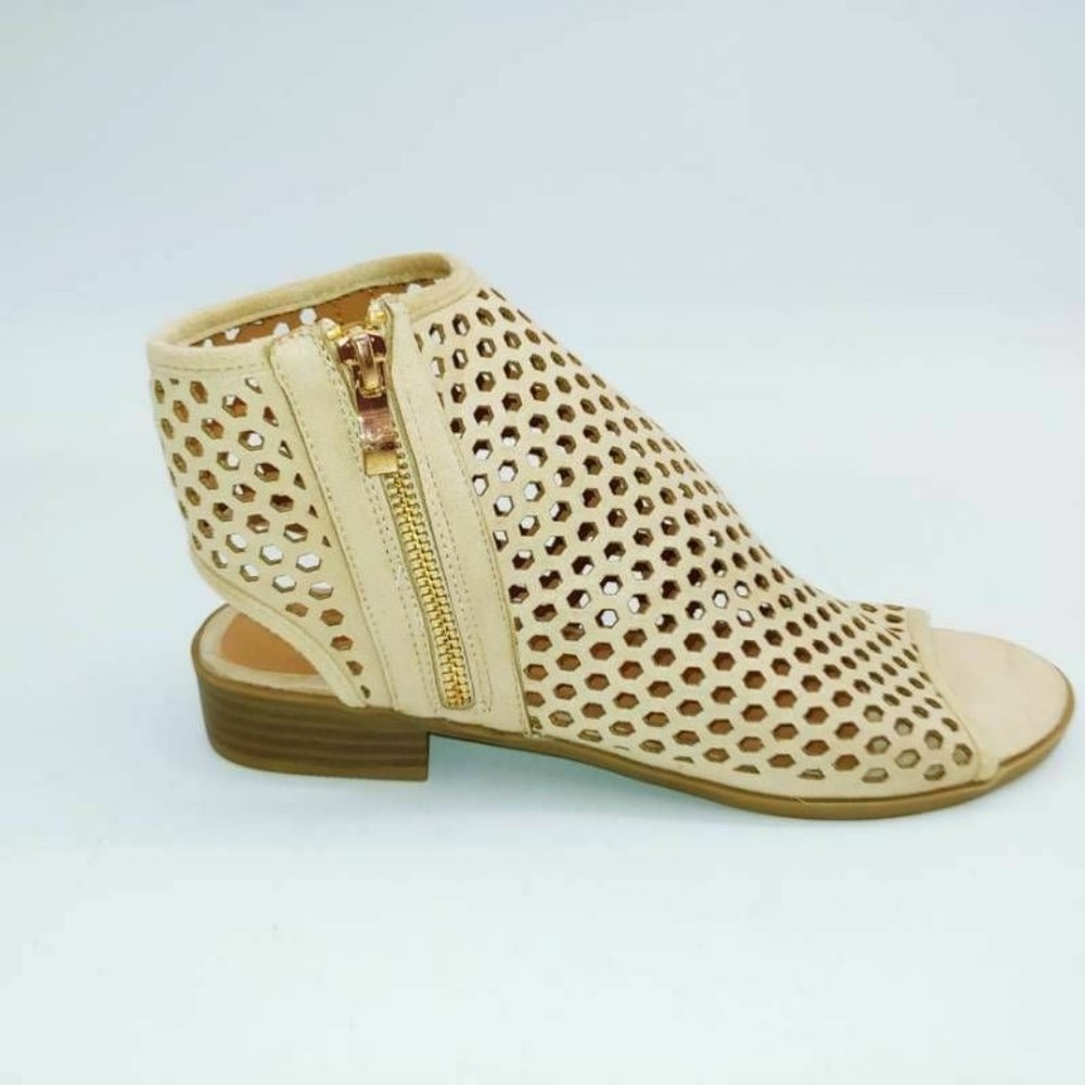 Mata Womens Pinhole-1 Open Toe Shootie Biege 6‎